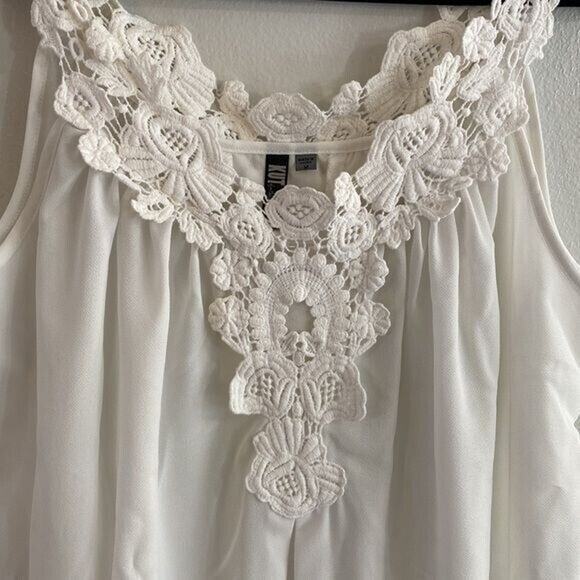 Kut from the Kloth Medium Tank Top Cami Eyelet Lace White Y2K Boho Cottage - Picture 4 of 8